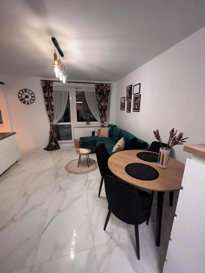 Pila- Balkon-3 Osoby-2 Lozka-Przytulny Apartament Kültér fotó